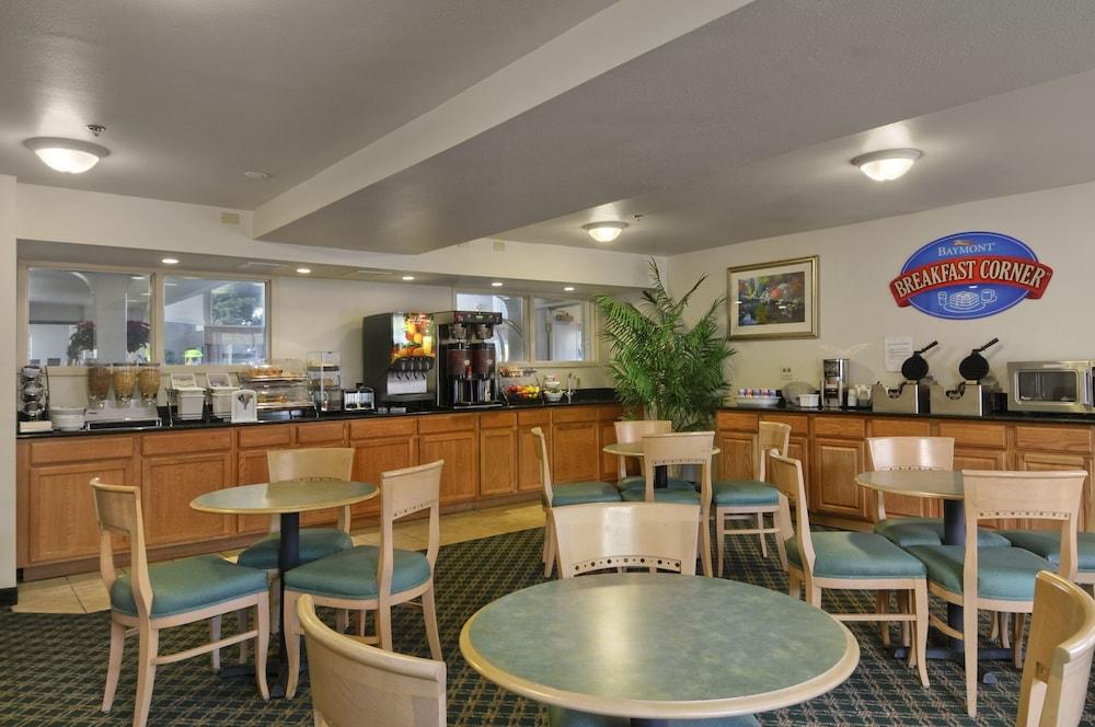 Baymont Inn & Suites By Wyndham Bellingham Extérieur photo