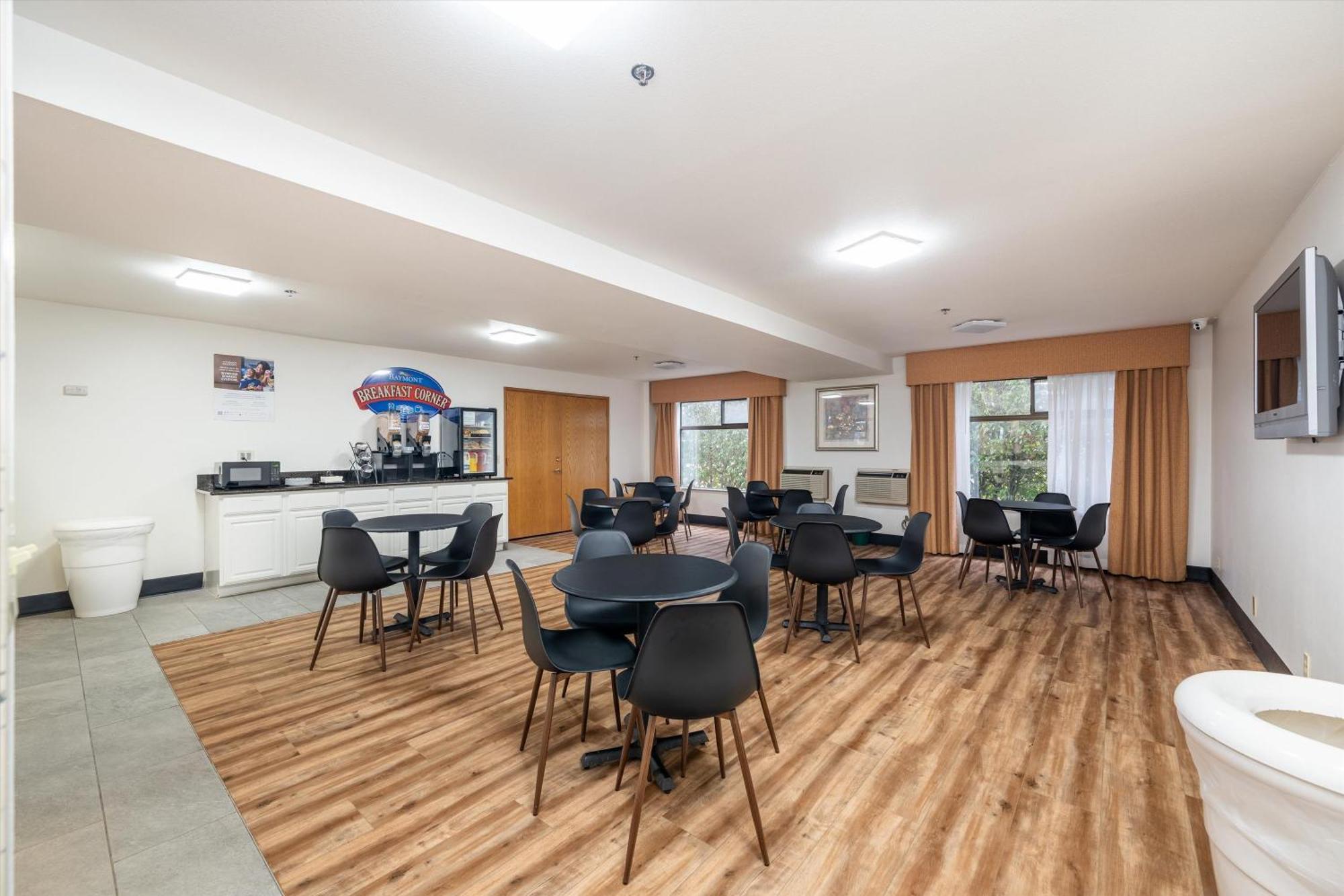 Baymont Inn & Suites By Wyndham Bellingham Extérieur photo