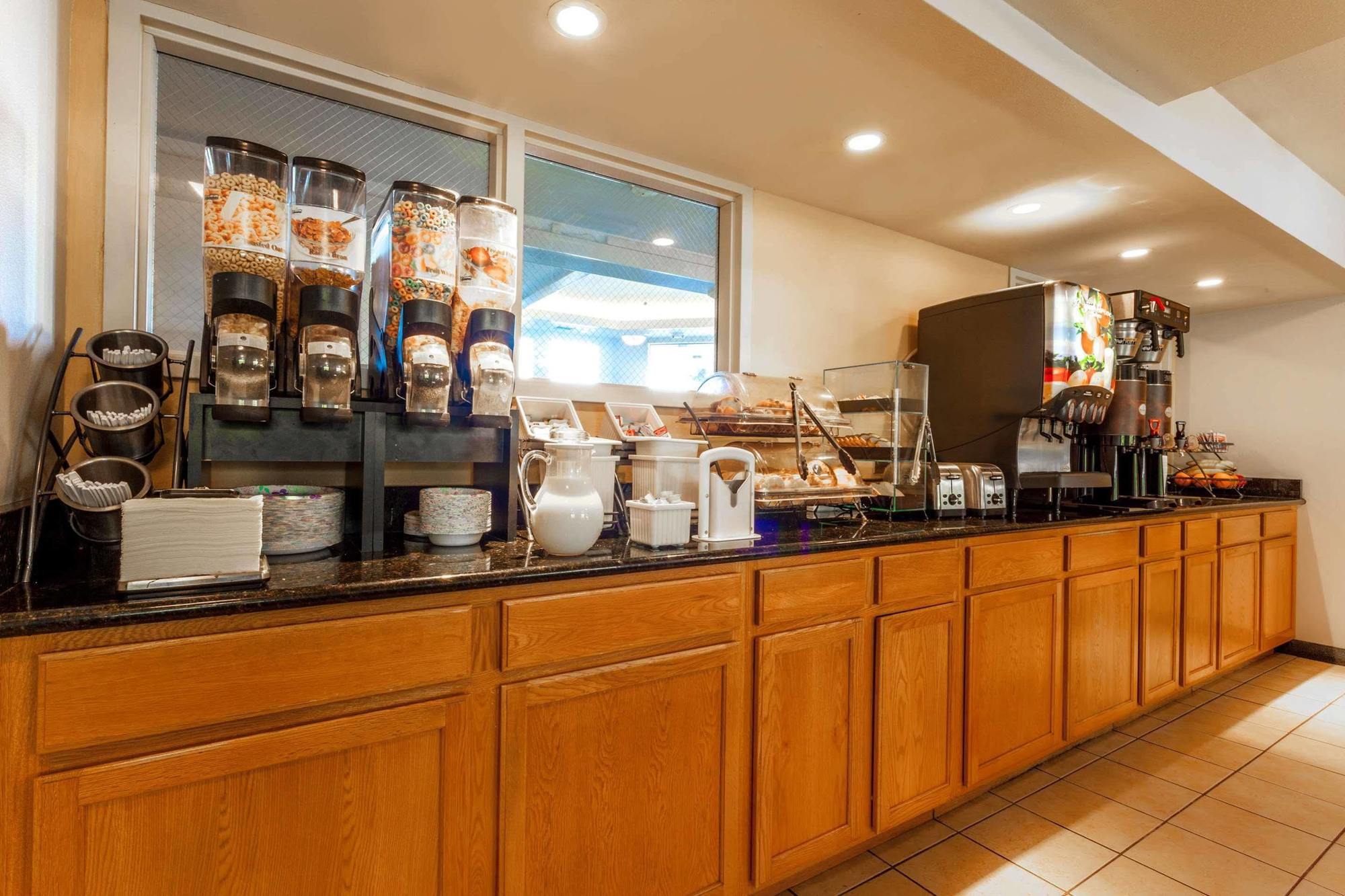 Baymont Inn & Suites By Wyndham Bellingham Extérieur photo